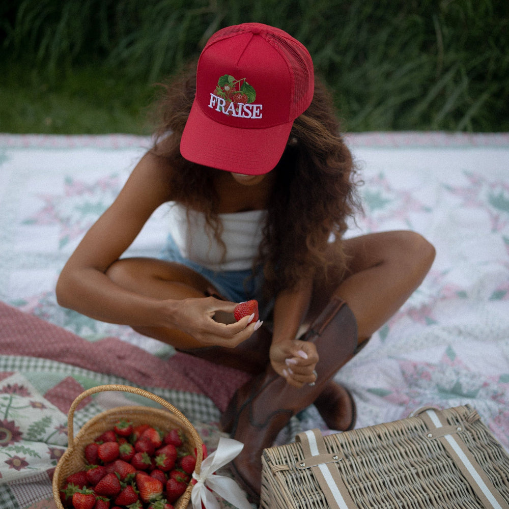 Fraise Mesh Trucker Hat